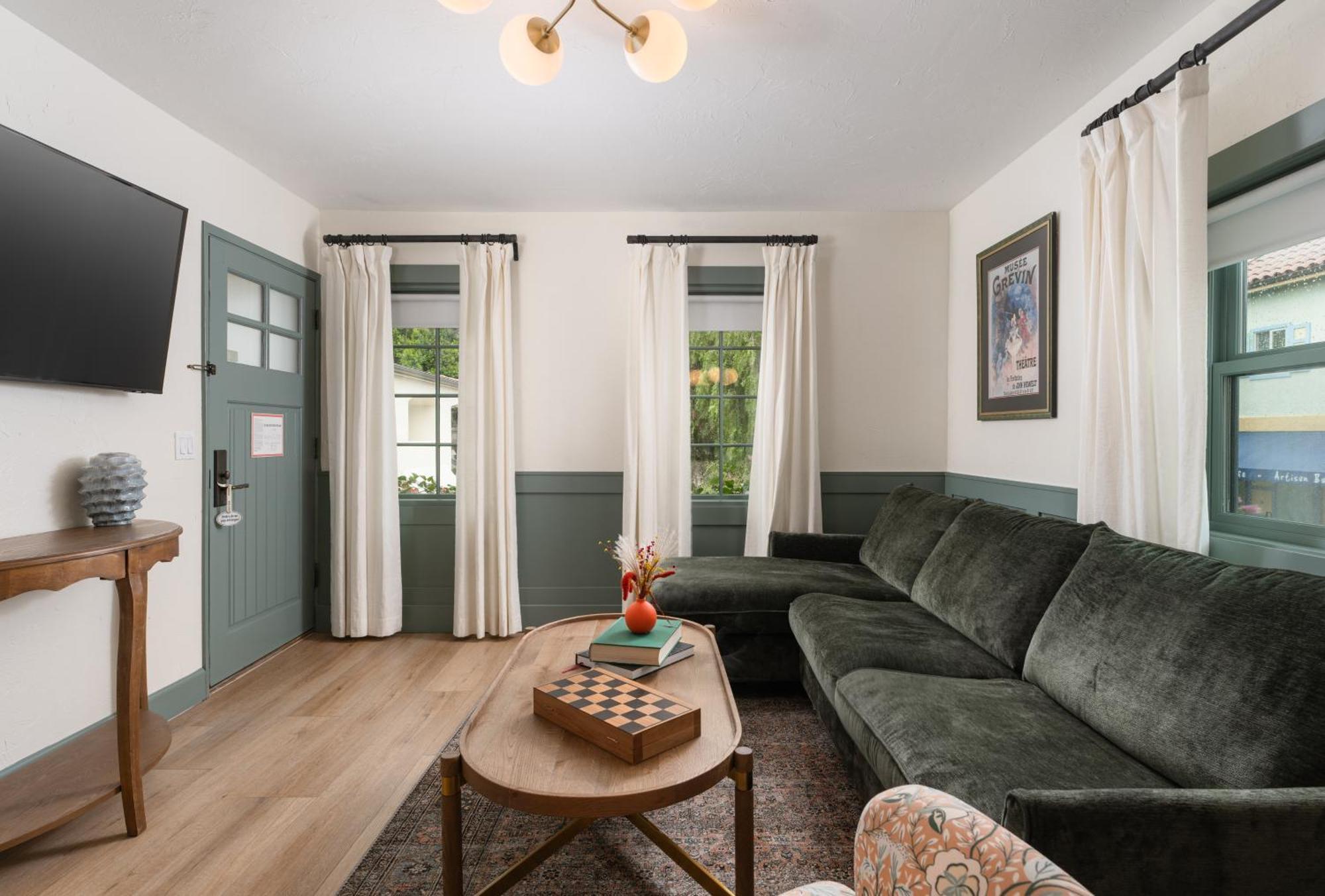 Petit Soleil - Bed, Breakfast And Bar Bed & Breakfast San Luis Obispo Eksteriør bilde