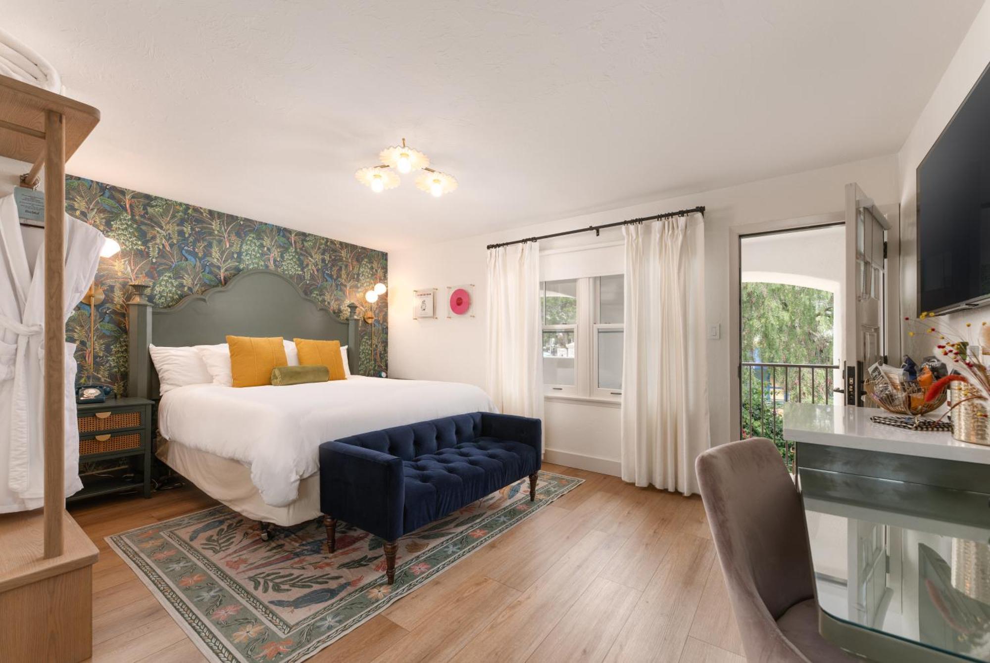 Petit Soleil - Bed, Breakfast And Bar Bed & Breakfast San Luis Obispo Eksteriør bilde