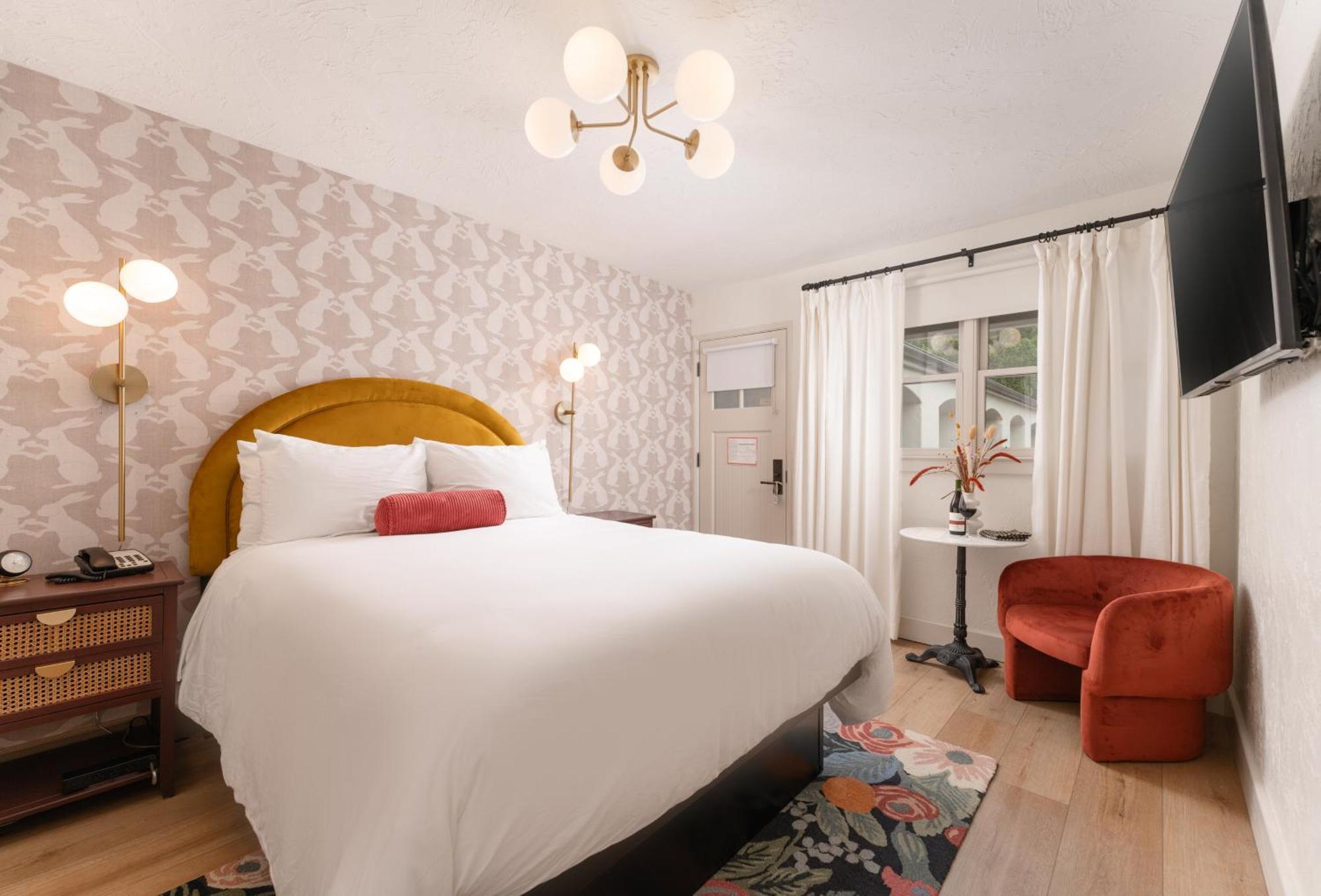Petit Soleil - Bed, Breakfast And Bar Bed & Breakfast San Luis Obispo Eksteriør bilde