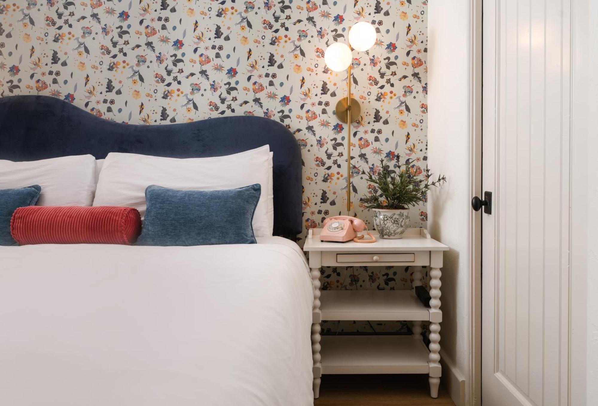 Petit Soleil - Bed, Breakfast And Bar Bed & Breakfast San Luis Obispo Eksteriør bilde