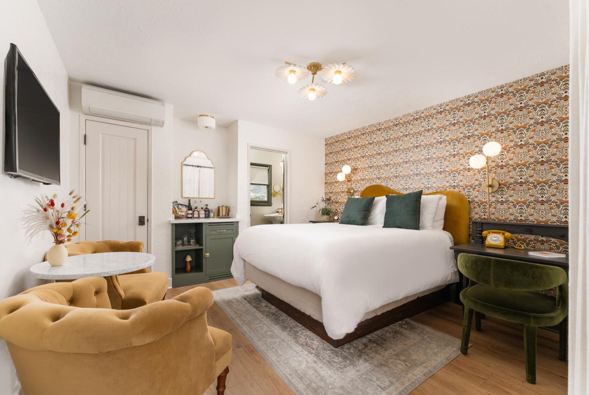 Petit Soleil - Bed, Breakfast And Bar Bed & Breakfast San Luis Obispo Eksteriør bilde