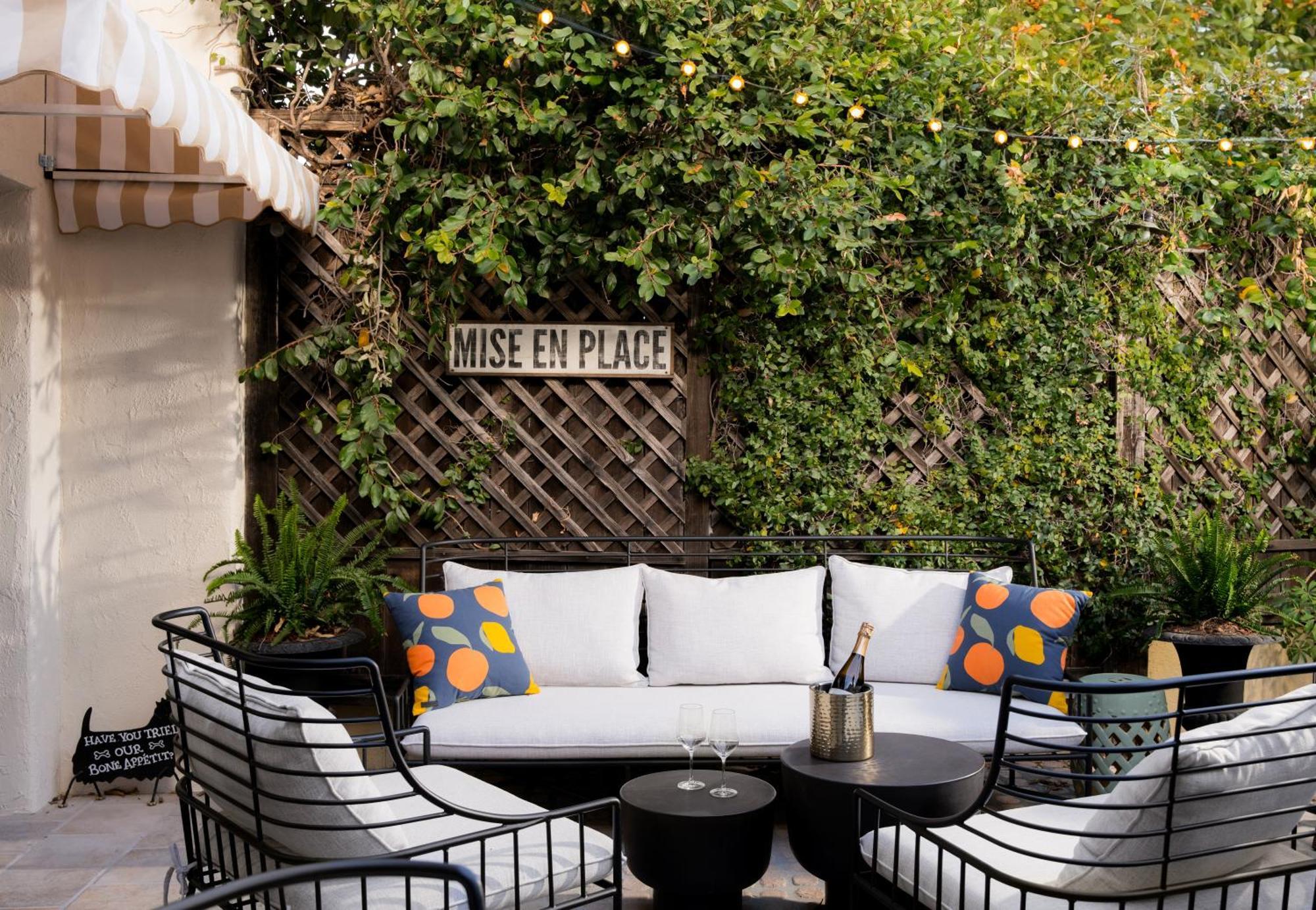 Petit Soleil - Bed, Breakfast And Bar Bed & Breakfast San Luis Obispo Eksteriør bilde