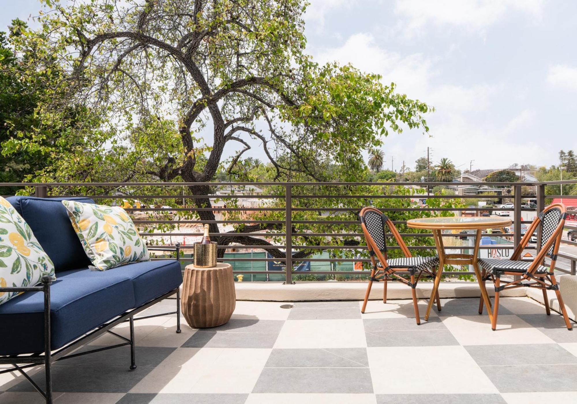 Petit Soleil - Bed, Breakfast And Bar Bed & Breakfast San Luis Obispo Eksteriør bilde